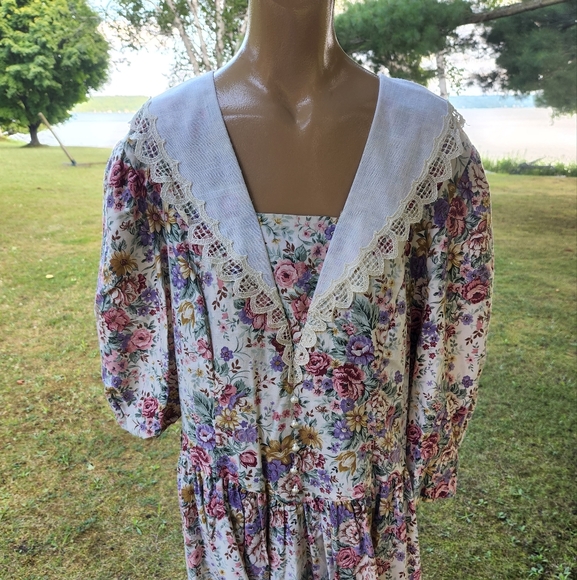 VINTAGE DRESS - Picture 3 of 13